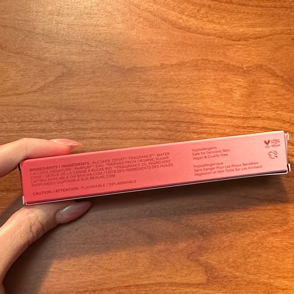 Skylar Pink Lip Gloss - Picture 3 of 4